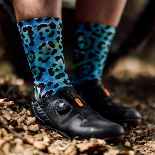 Electric Leopard Blue Casual Crew Socks